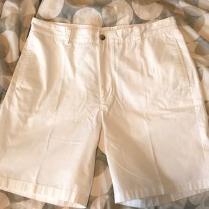 Vineyard Vines Club Shorts (White)